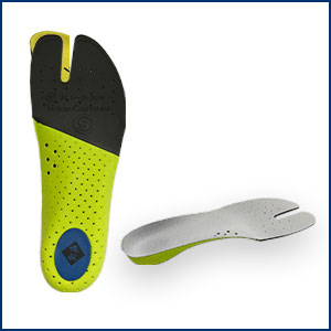アーチ型に膨らんだインソール
